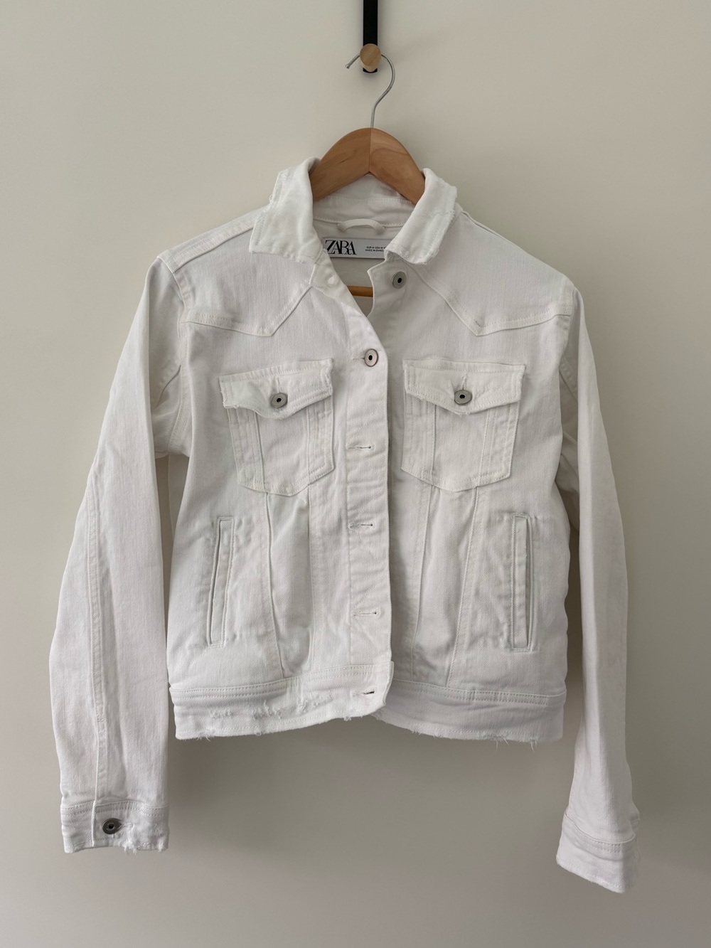 ZARA WHITE DENIM JACKET